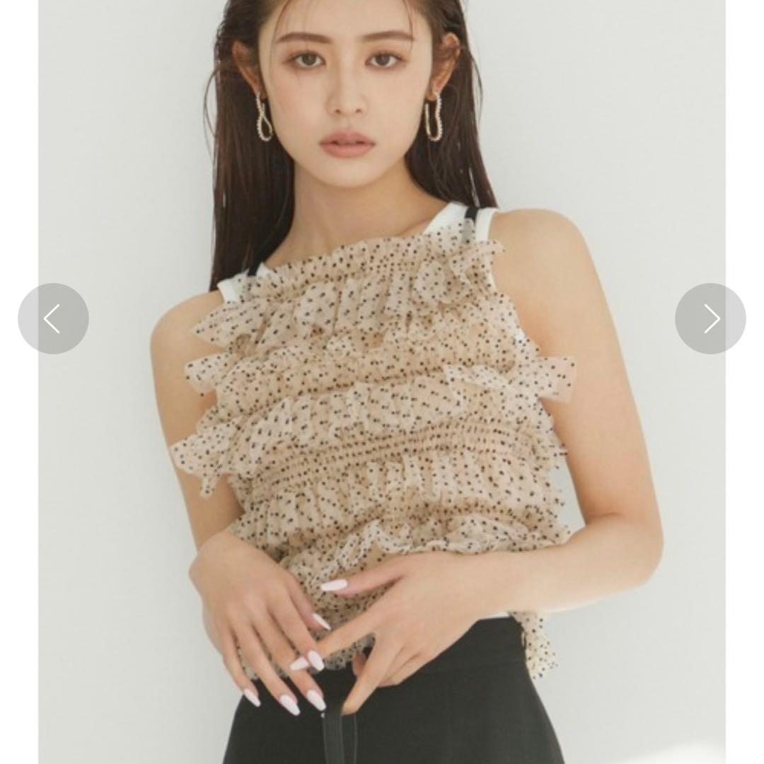 Lily Brown チュールラッフルフリルトップス