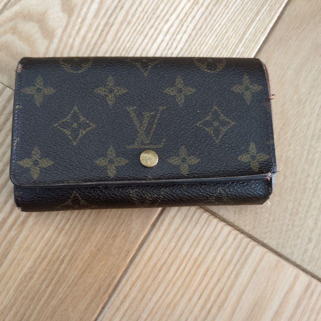 笑*ギ様 Louis Vuitton 二つ折り財布とポーチセット