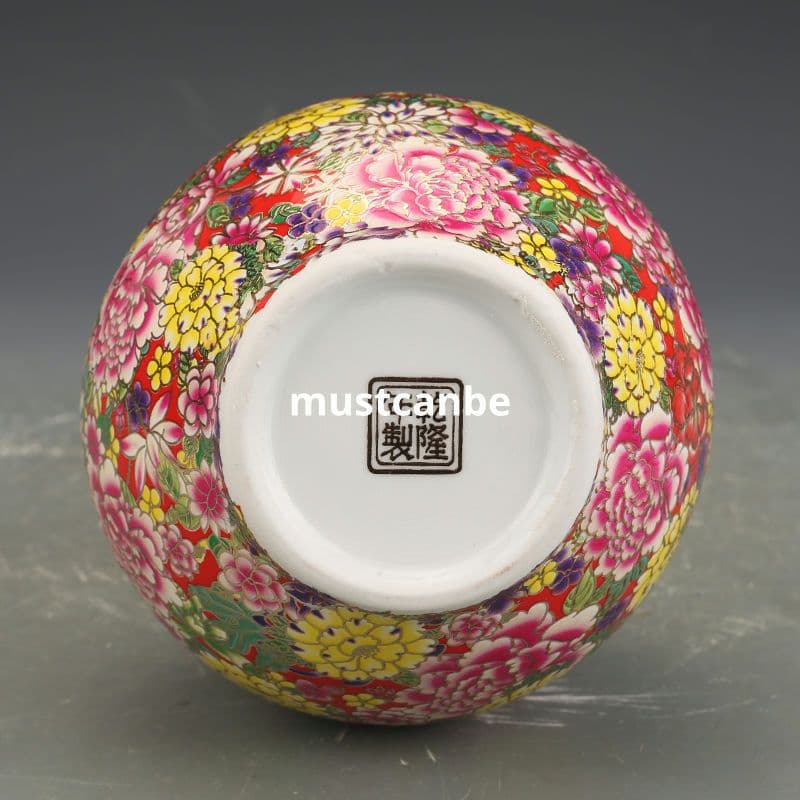 清乾隆琺瑯彩紅地万花賞瓶 景徳鎮 陶磁器 装飾品 現代工芸品 美術品 置物