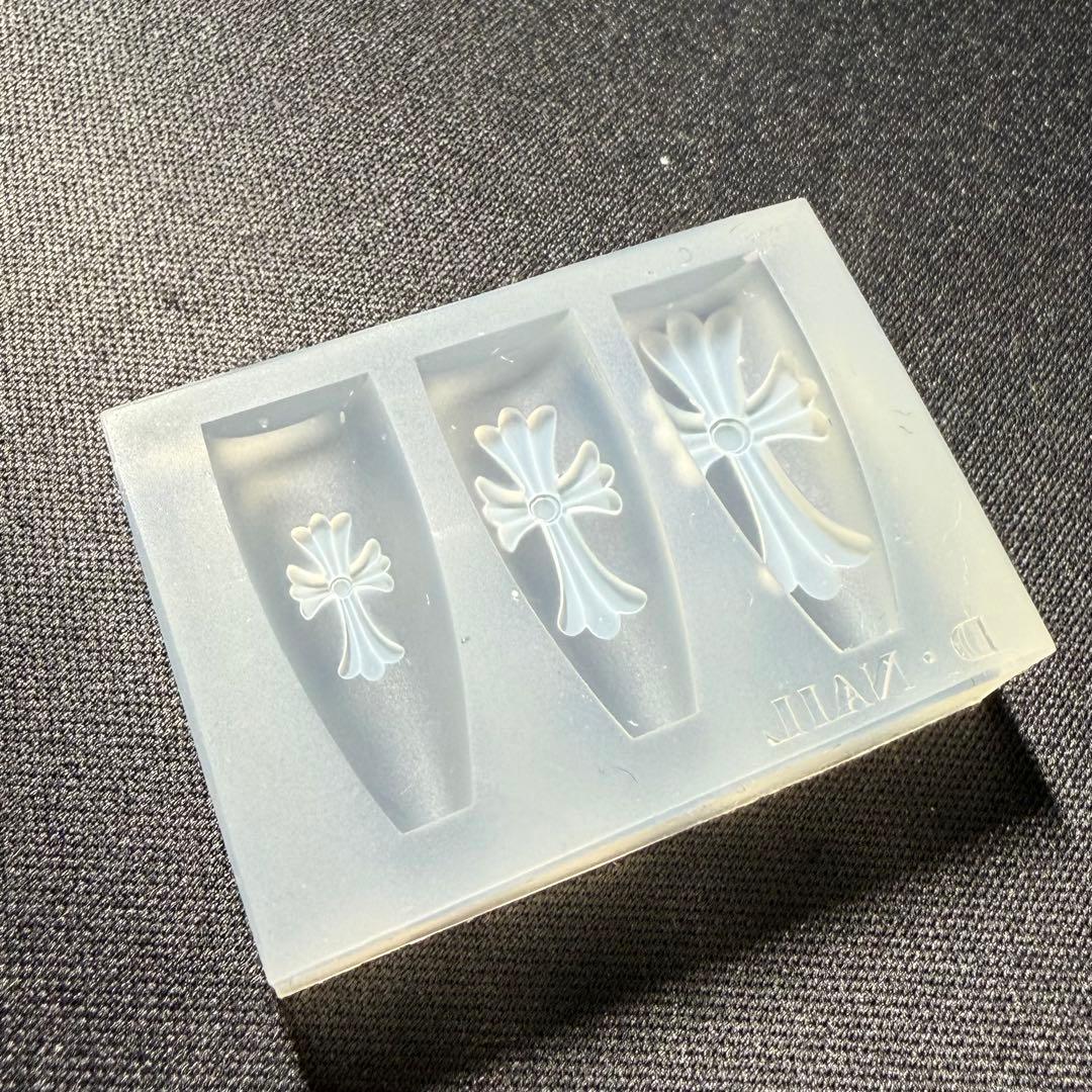 み*み様 モールド NAILS クロスパーツ クロス ネイルパーツ 3Dパーツ