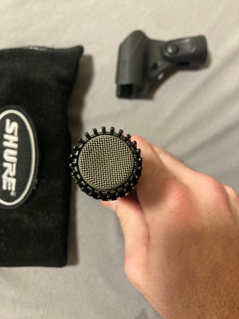 SHURE SM57 ダイナミックマイク 本体と付属品