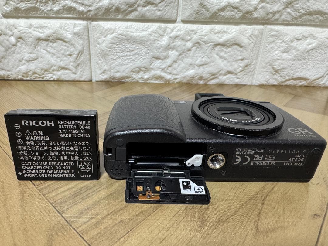 極美品 SHOT数645 RICOH GR DIGITAL II & GV2
