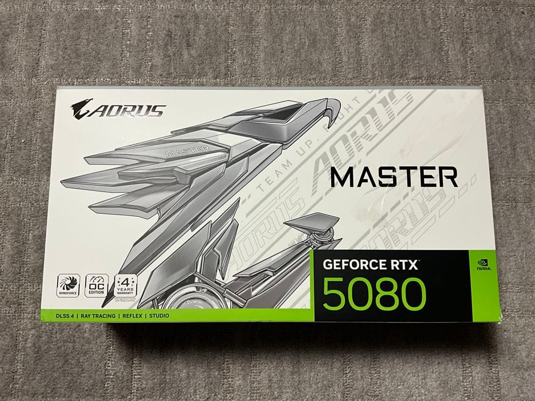 GIGABYTE Geforce RTX5080 AORUS ICE 箱破損