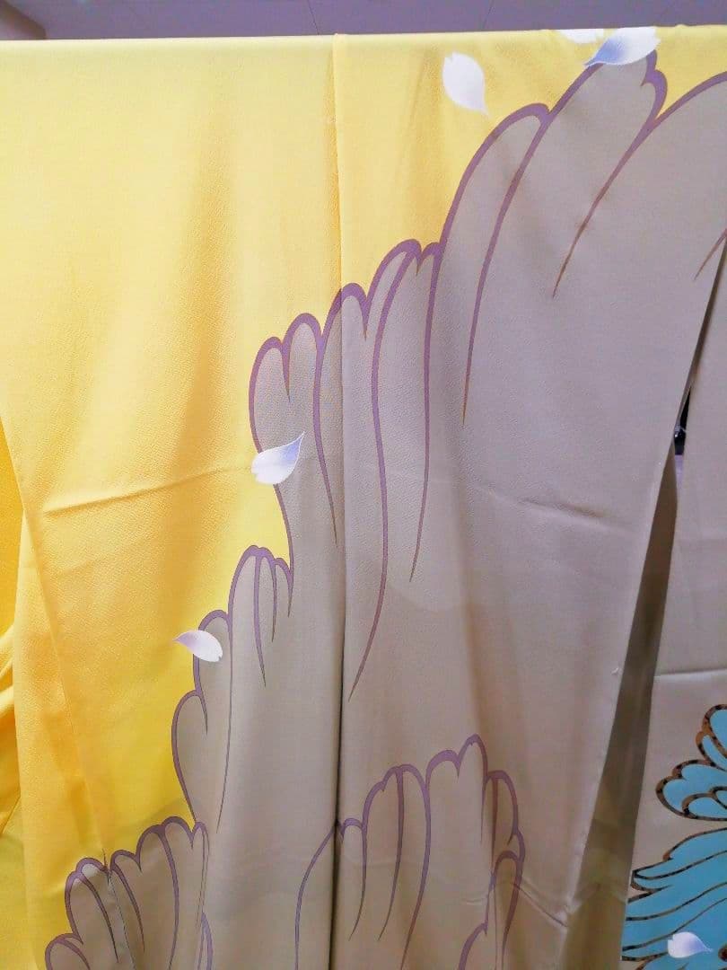 新品未使用　振袖 　未仕立て　 仮絵羽 　黄色系　毬　大輪花　リメイク
