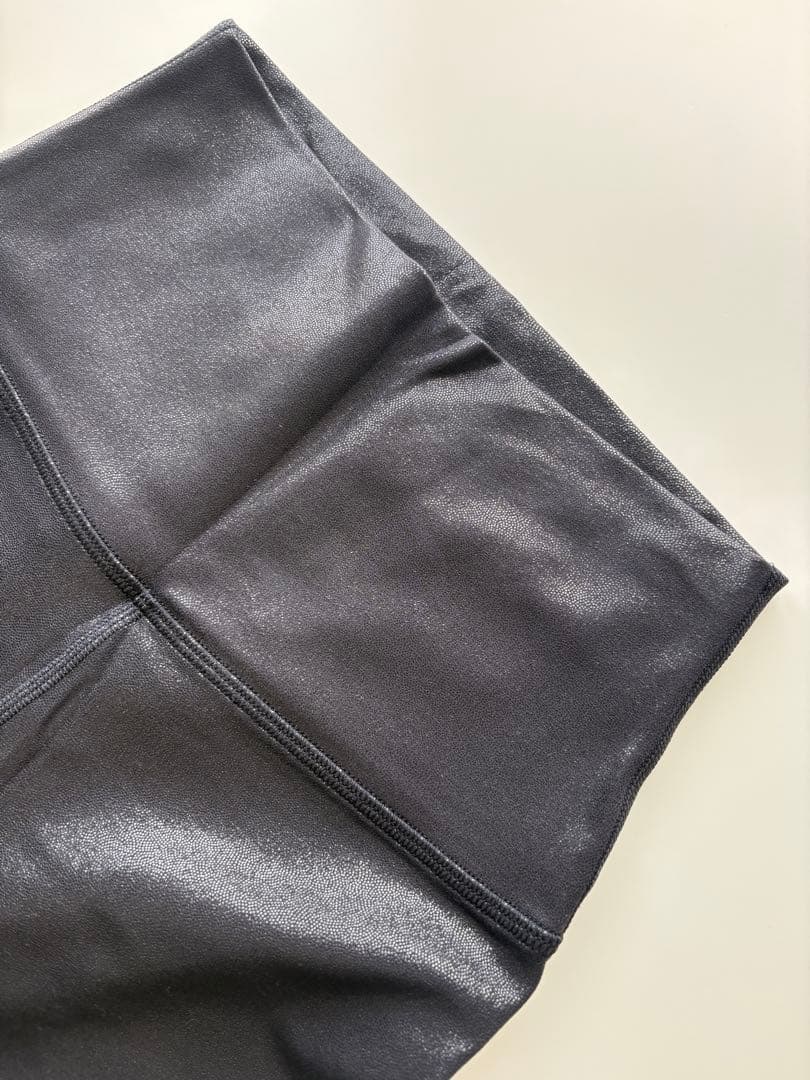 【未使用】【限定価格】ルルレモン ブラック ハイウエスト ヨガパンツ　サイズ2