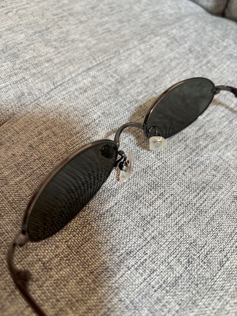 Ray-Ban ブラックオーバルサングラス