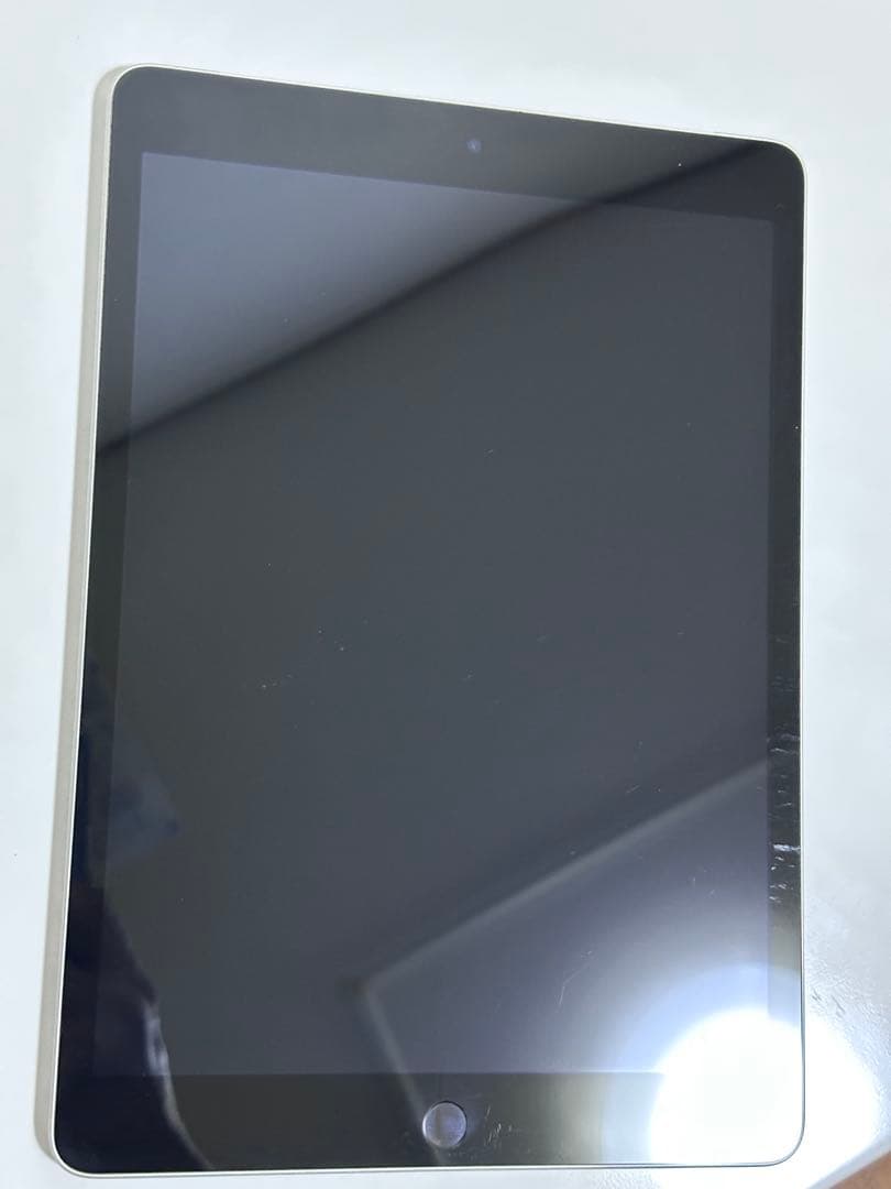 ギ*ン様 iPad 第9世代 (10.2インチ) 64GB WiFi + セルラ