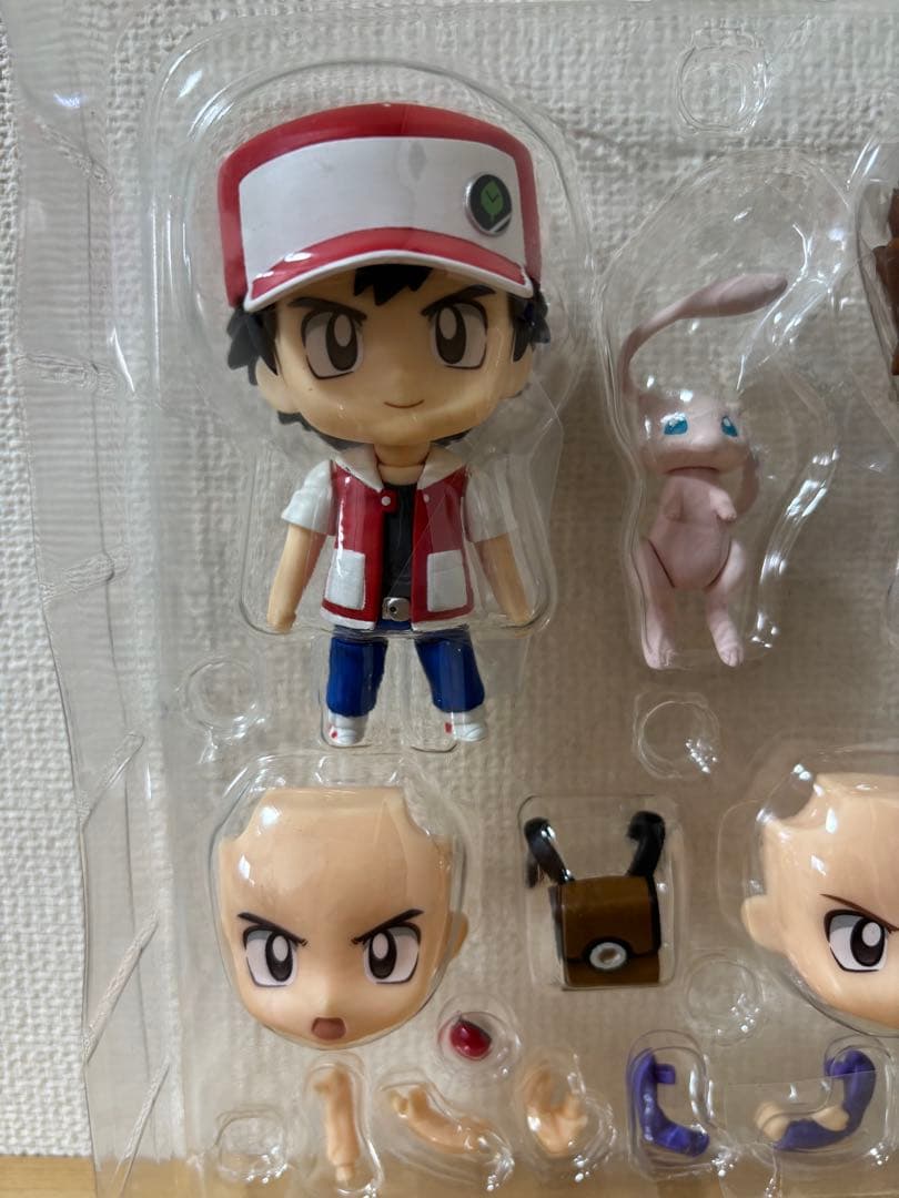 ポケモン レッド&グリーン ねんどろいど フィギュア