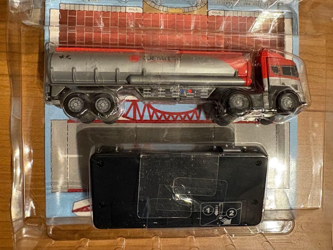 出光IDEMITSU 1/86 タンクローリー ラジコン