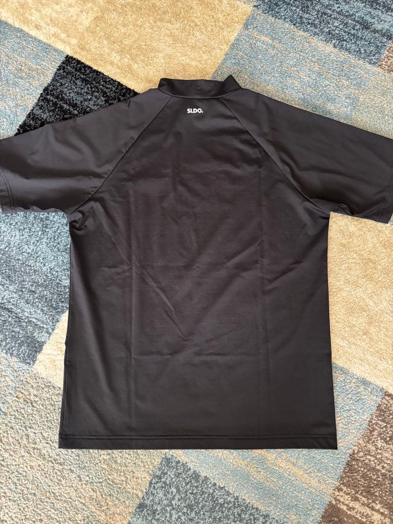 美品　SLDO. ブラック モックネック　速乾性 L size