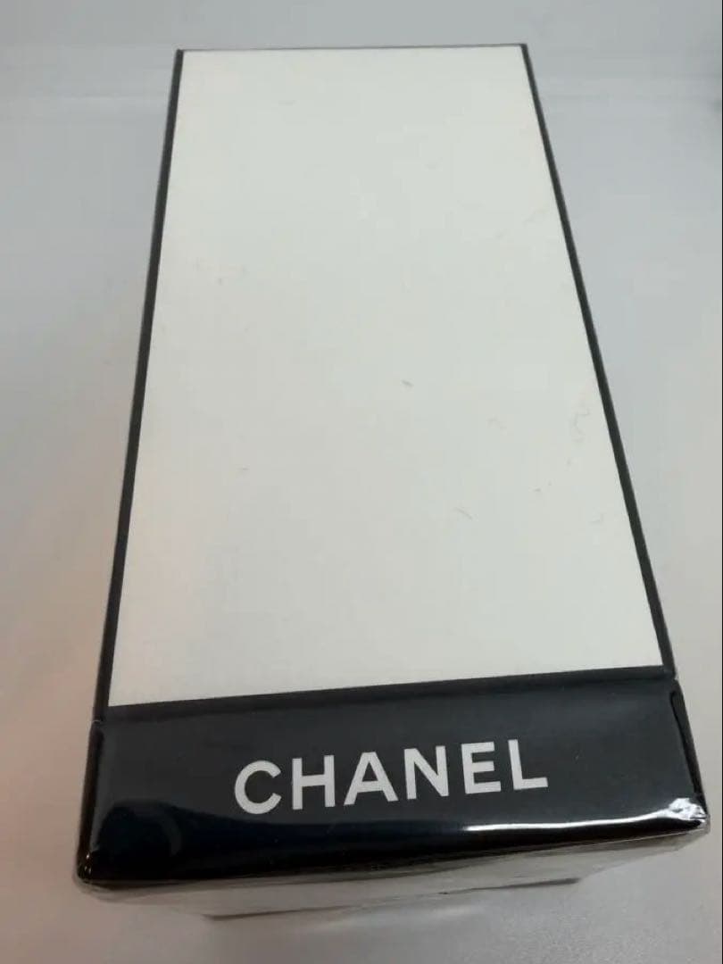CHANEL シャネル　オードゥ パルファム　レ ゼクスクルジフ ドゥ シャネル