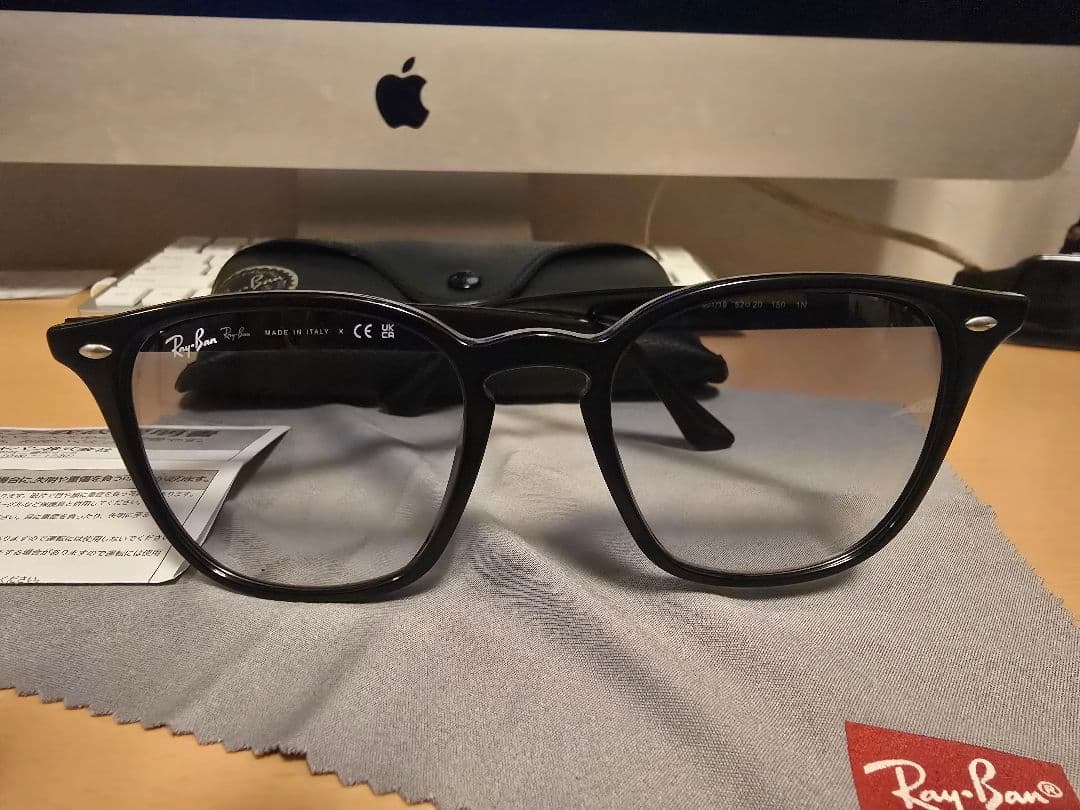 Ray-Ban ブラック サングラス ウェリントンスタイル