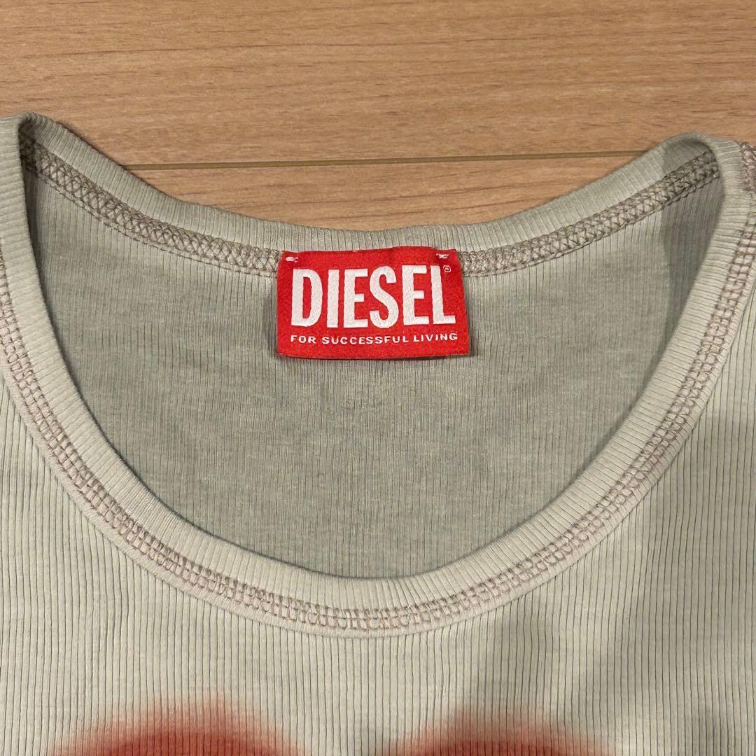 DIESEL ハート型ロゴ 半袖Tシャツ グレー