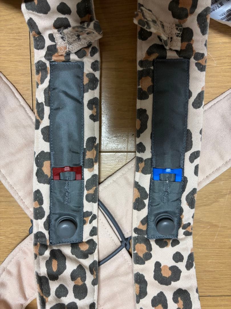BabyBjorn ヒョウ柄 抱っこ紐 ベビービョルン ベビーキャリア