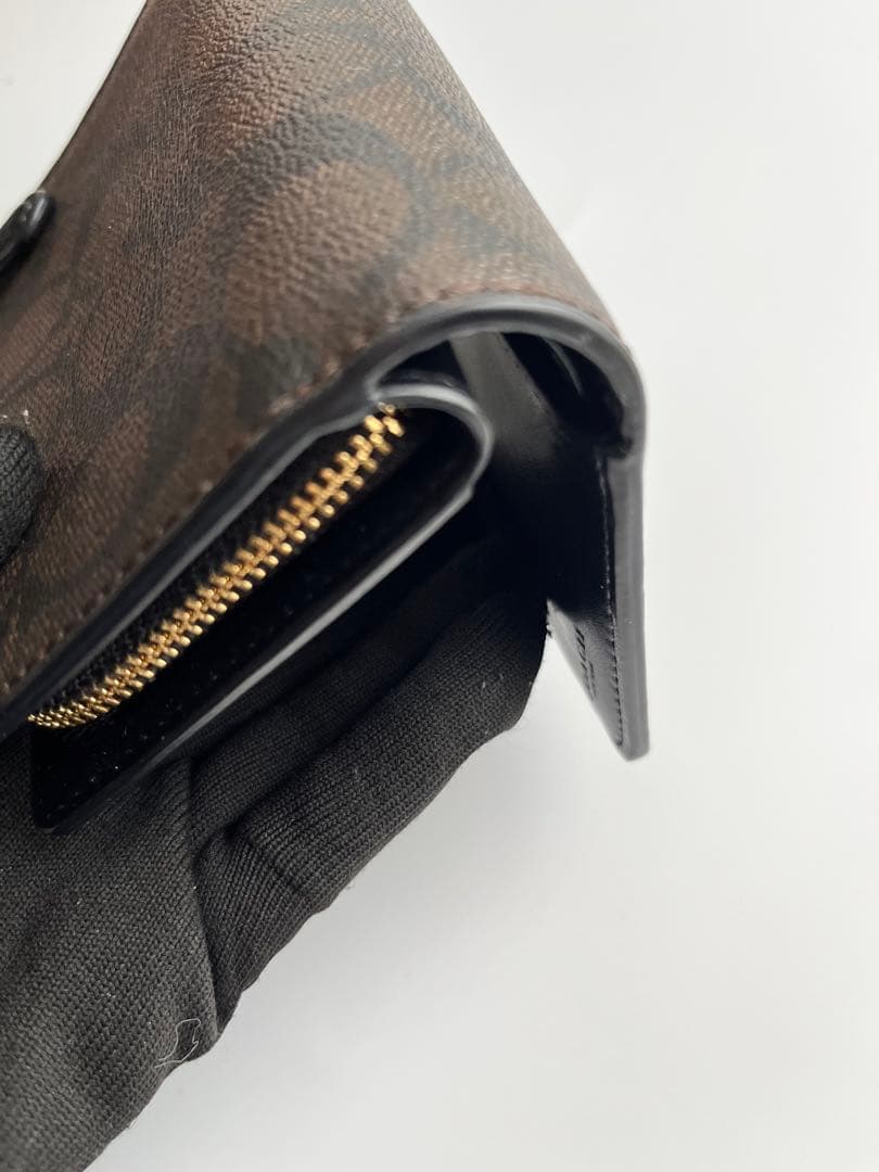 美品✨COACH コーチ　二つ折り財布