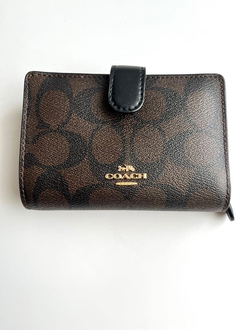 美品✨COACH コーチ　二つ折り財布