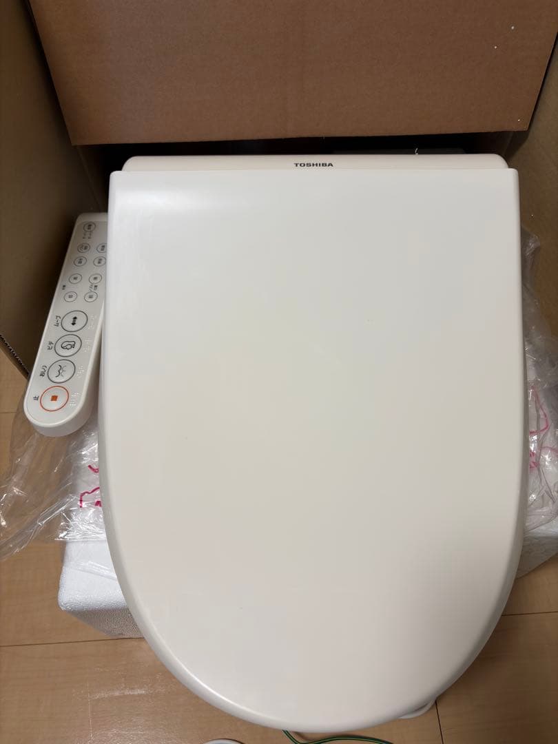 東芝 温水洗浄便座 クリーンウォッシュ SCS-T160 パステルアイボリー