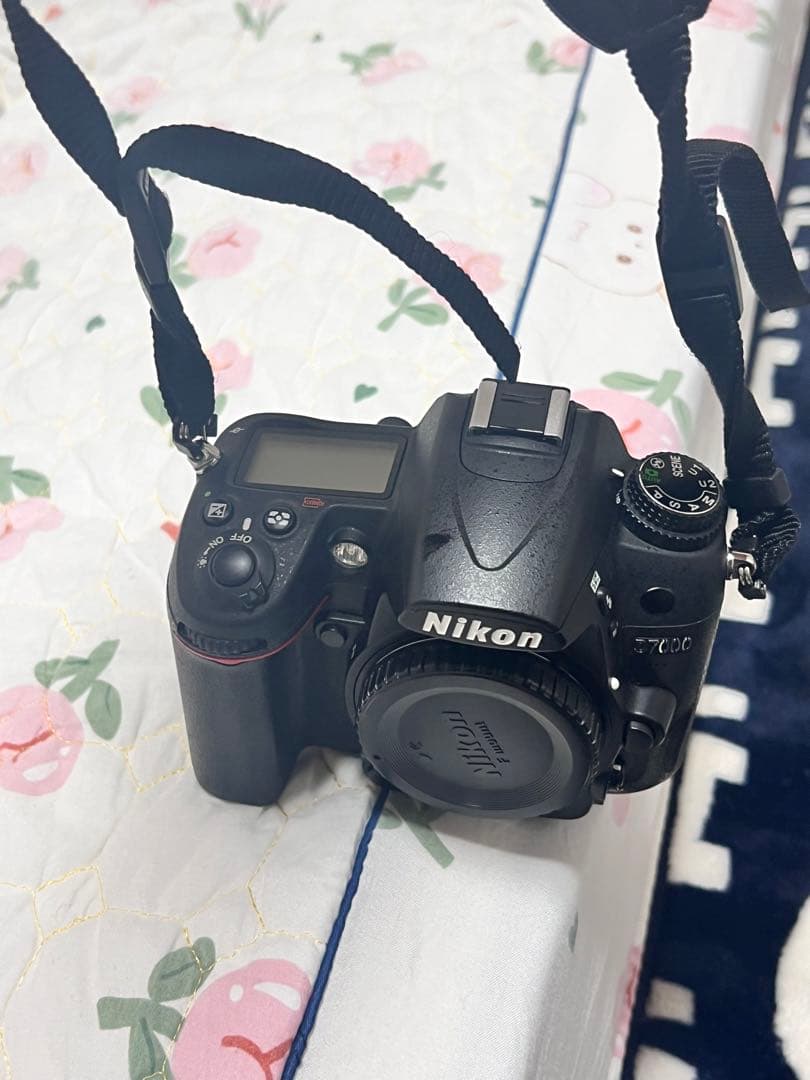 Nikon D7000 デジタル一眼レフカメラ