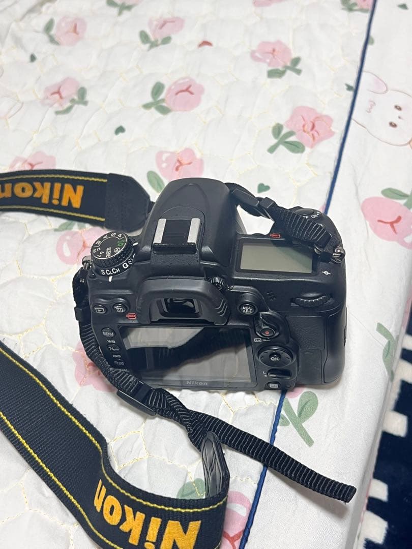 Nikon D7000 デジタル一眼レフカメラ