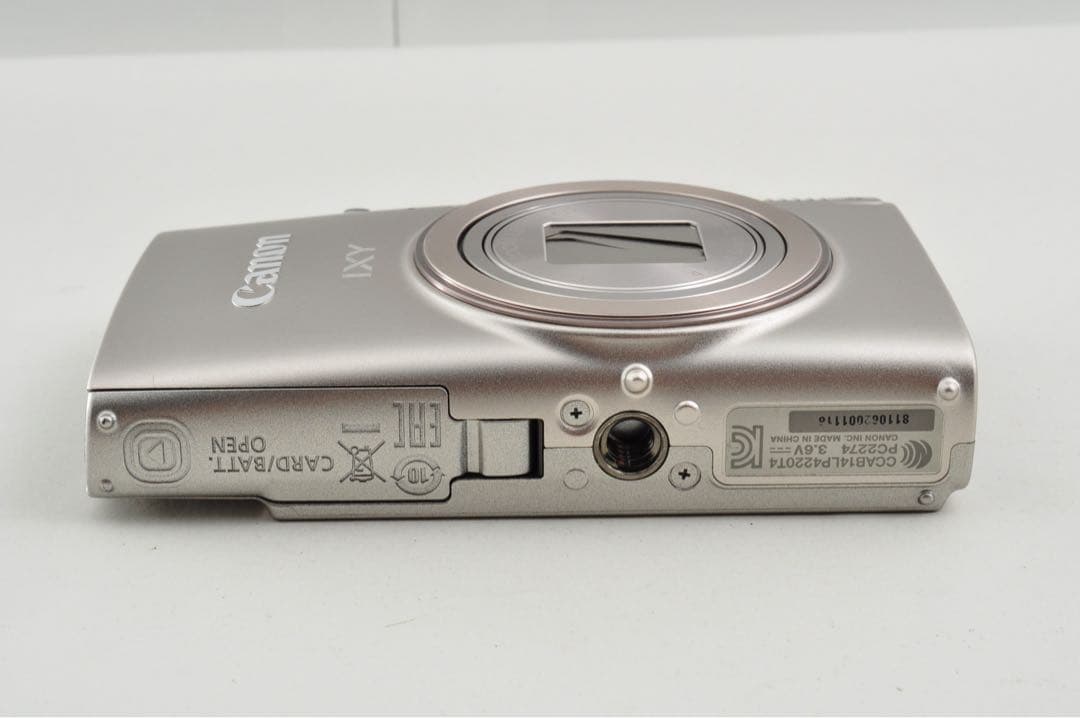 美品　Canon キャノン IXY 650 シルバー　デジカメ