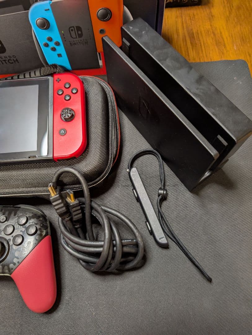 Nintendo Switch 本体 赤//紫/ プロコンあり
