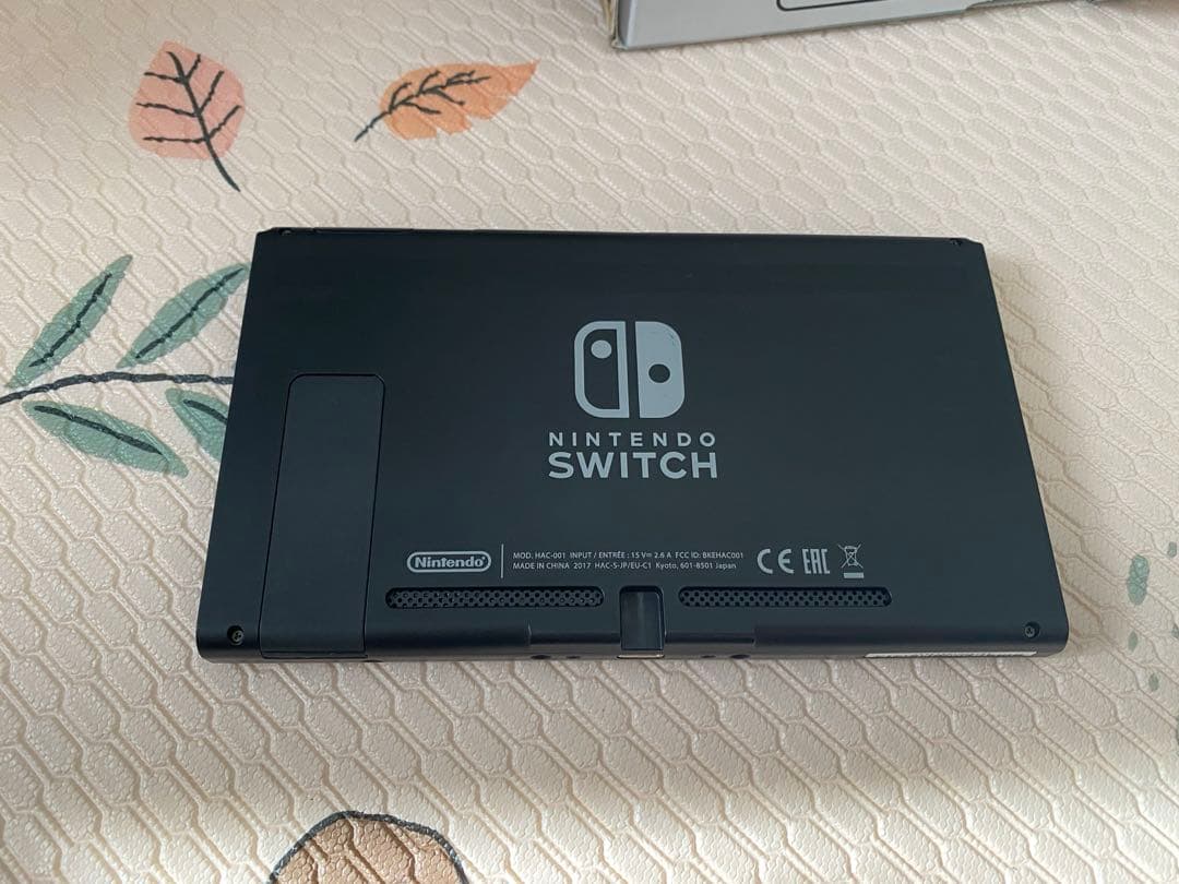 値下げ中任天堂スイッチ Switch ネオンブルーレッド 動作確認済 おまけ付