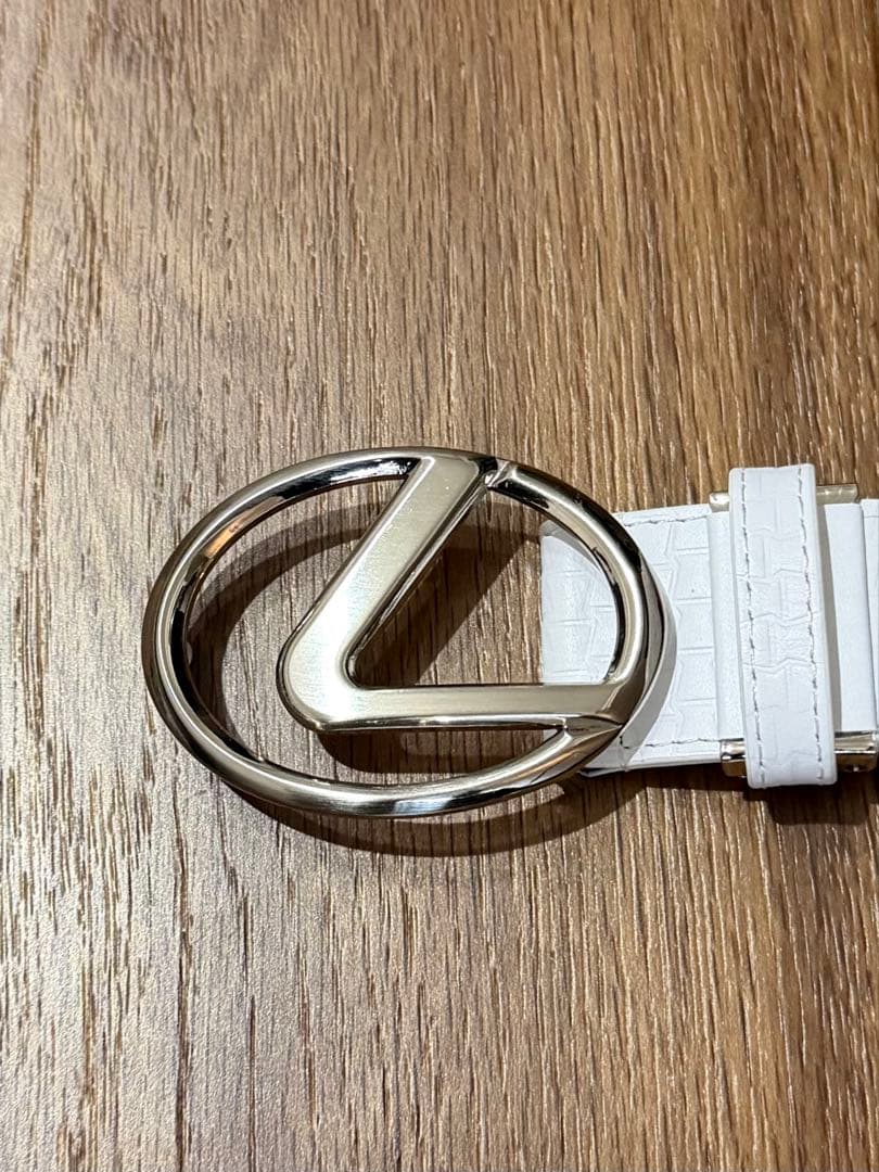 【LEXUS】ホワイトレザーベルト