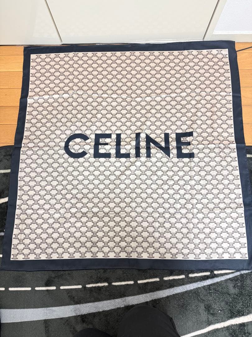 CELINE ロゴ入りスカーフ ベージュ/ネイビー　スカーフのみ