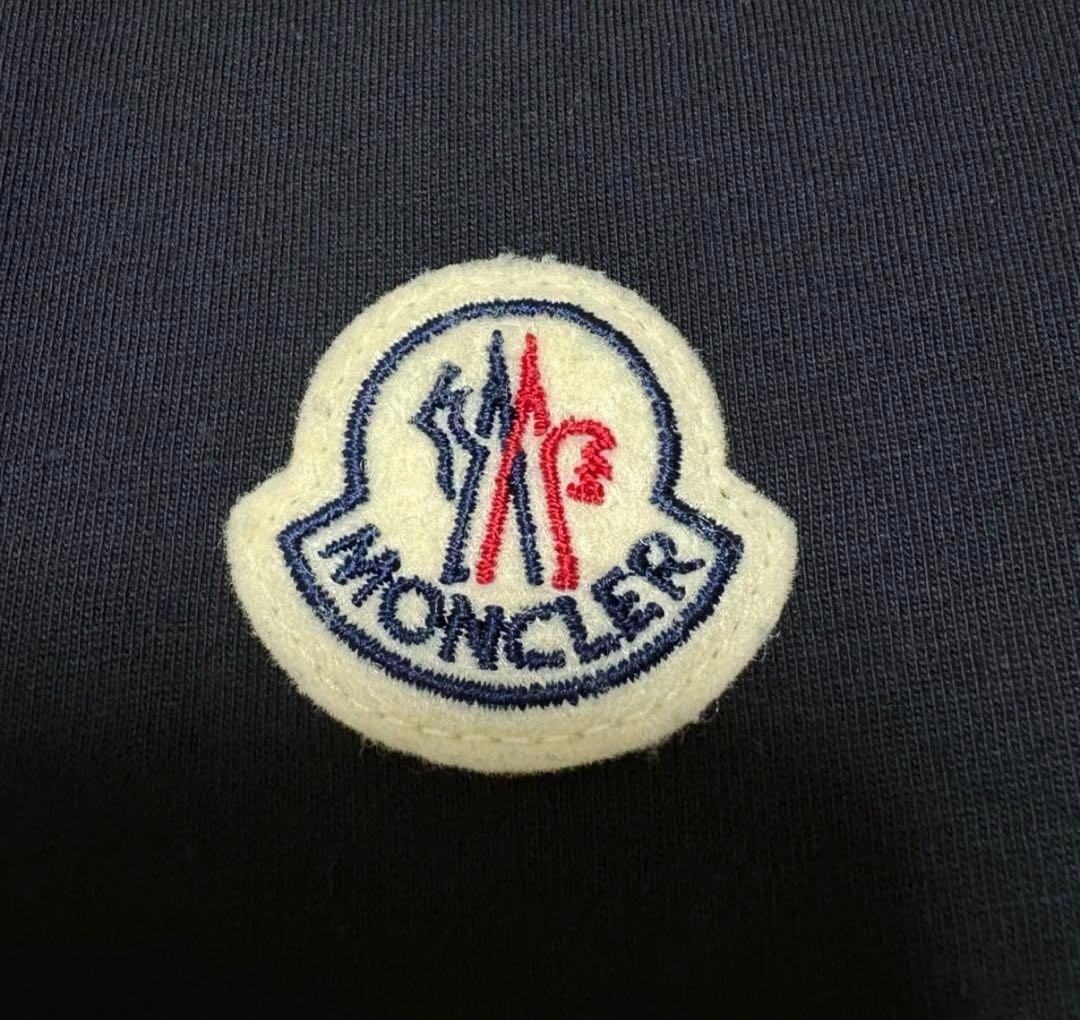 【新品同様】MONCLER ワンポイントロゴ ワッペンTシャツ ブラックM