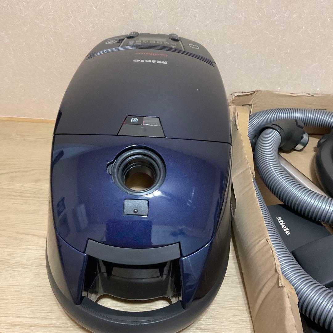 【未使用】Miele ミーレ 掃除機 S648 Compact C2 紙パック式