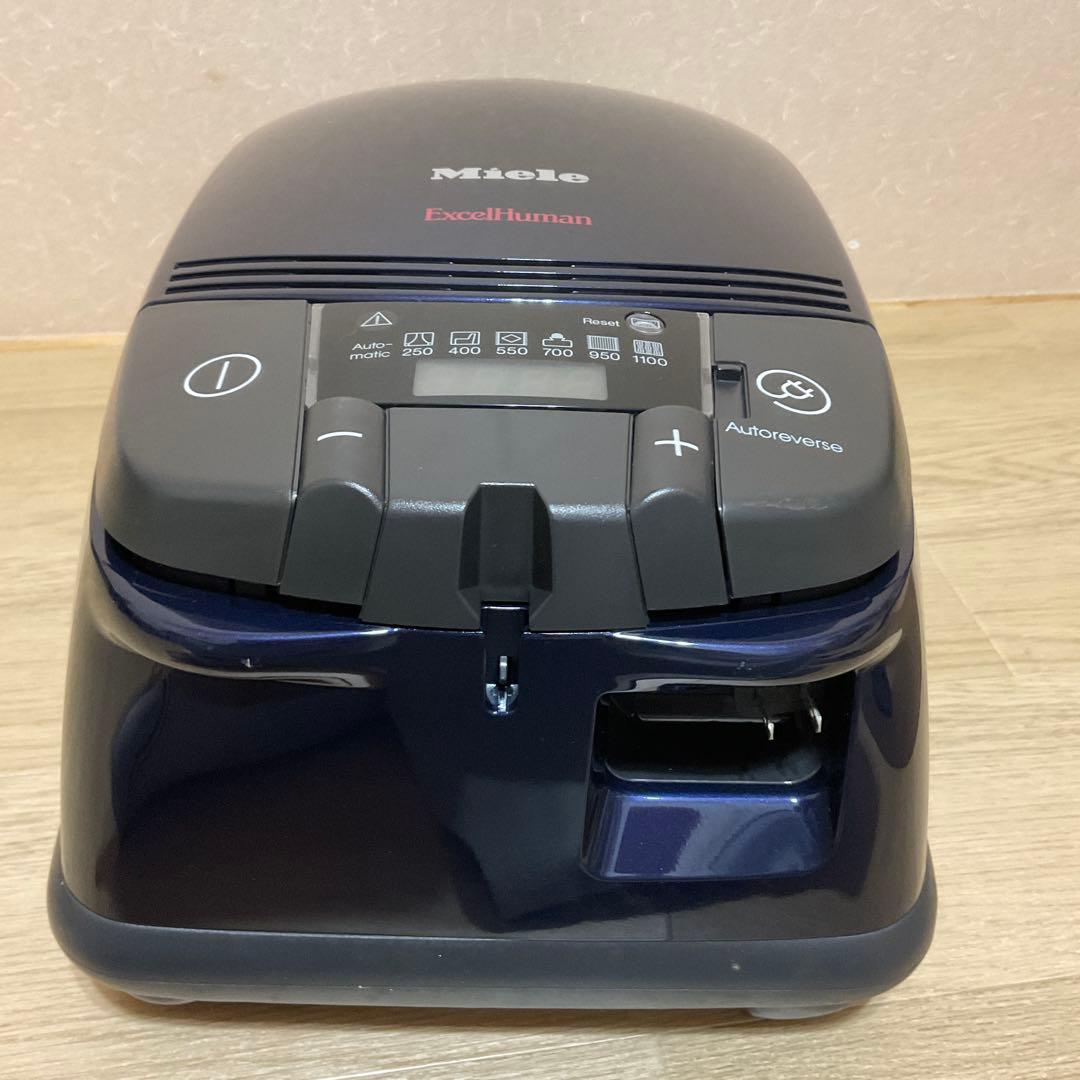 【未使用】Miele ミーレ 掃除機 S648 Compact C2 紙パック式