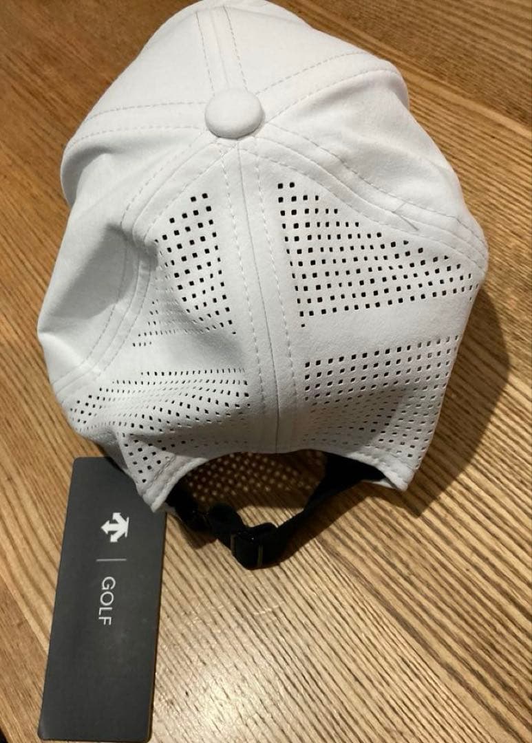 未使用　デサントゴルフ　キャップ　匿名発送