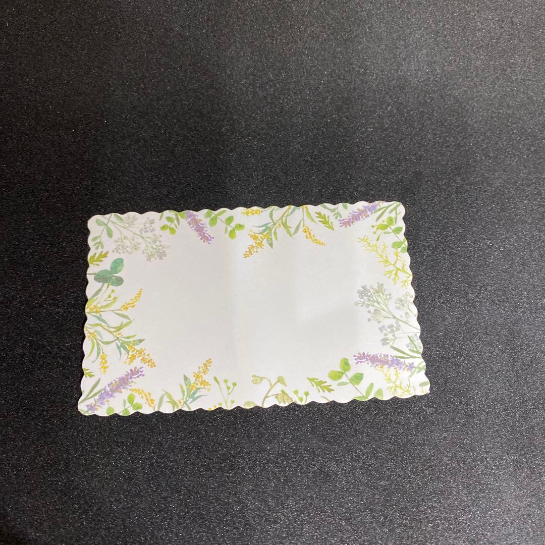 未使用　BURBERRY 花柄シルクスカーフ