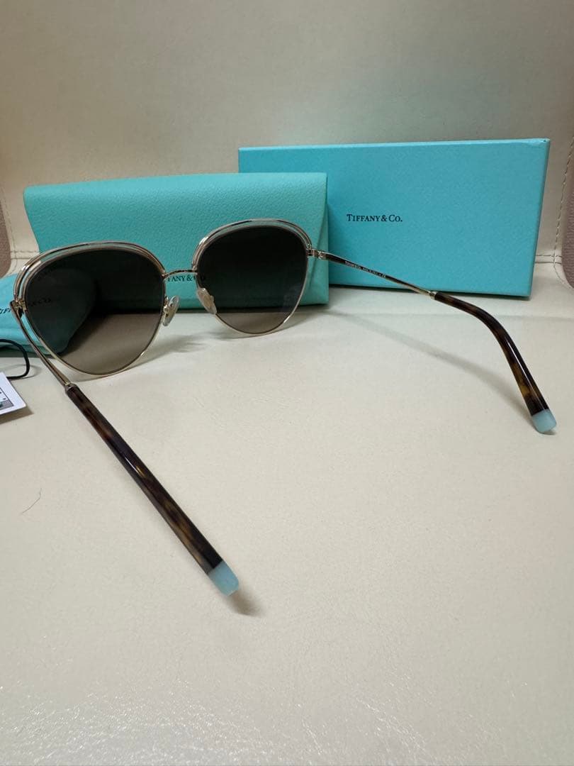 Tiffany & Co. ラウンド型サングラス