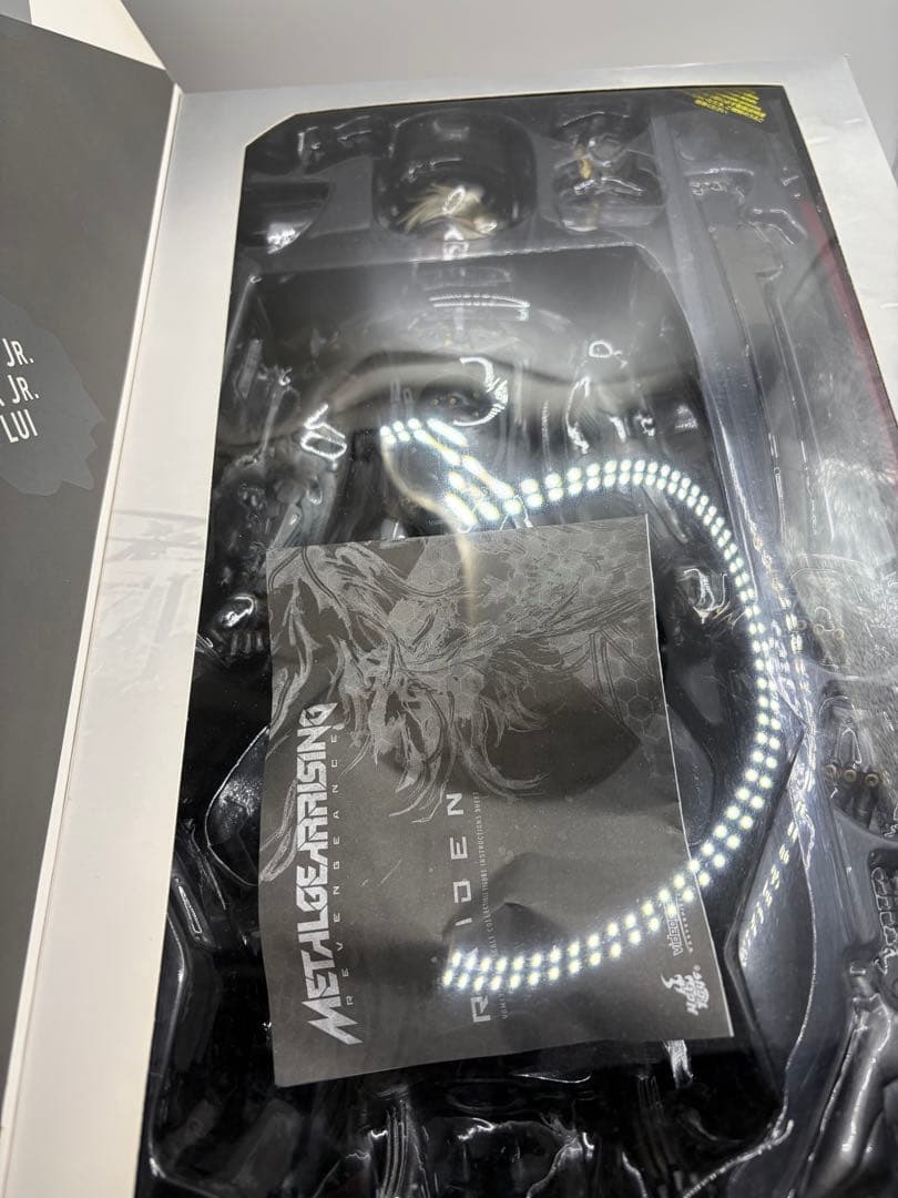 ホットトイズ L GEAR RISING RAIDEN 雷電 フィギュア