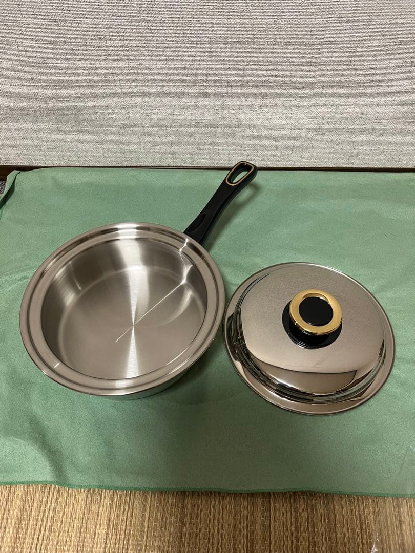 専用　タッパーウェア　レインボークッカープレミアム19㎝片手鍋