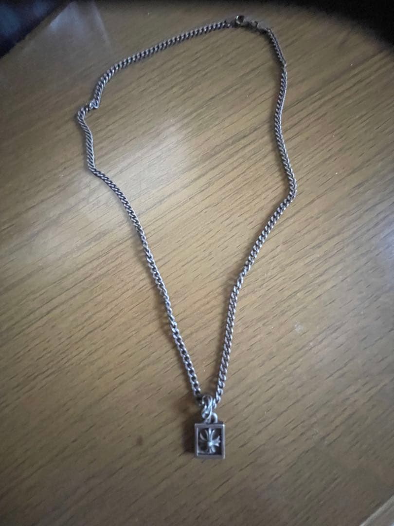 クロムハーツ　フレームドプラスペンダント