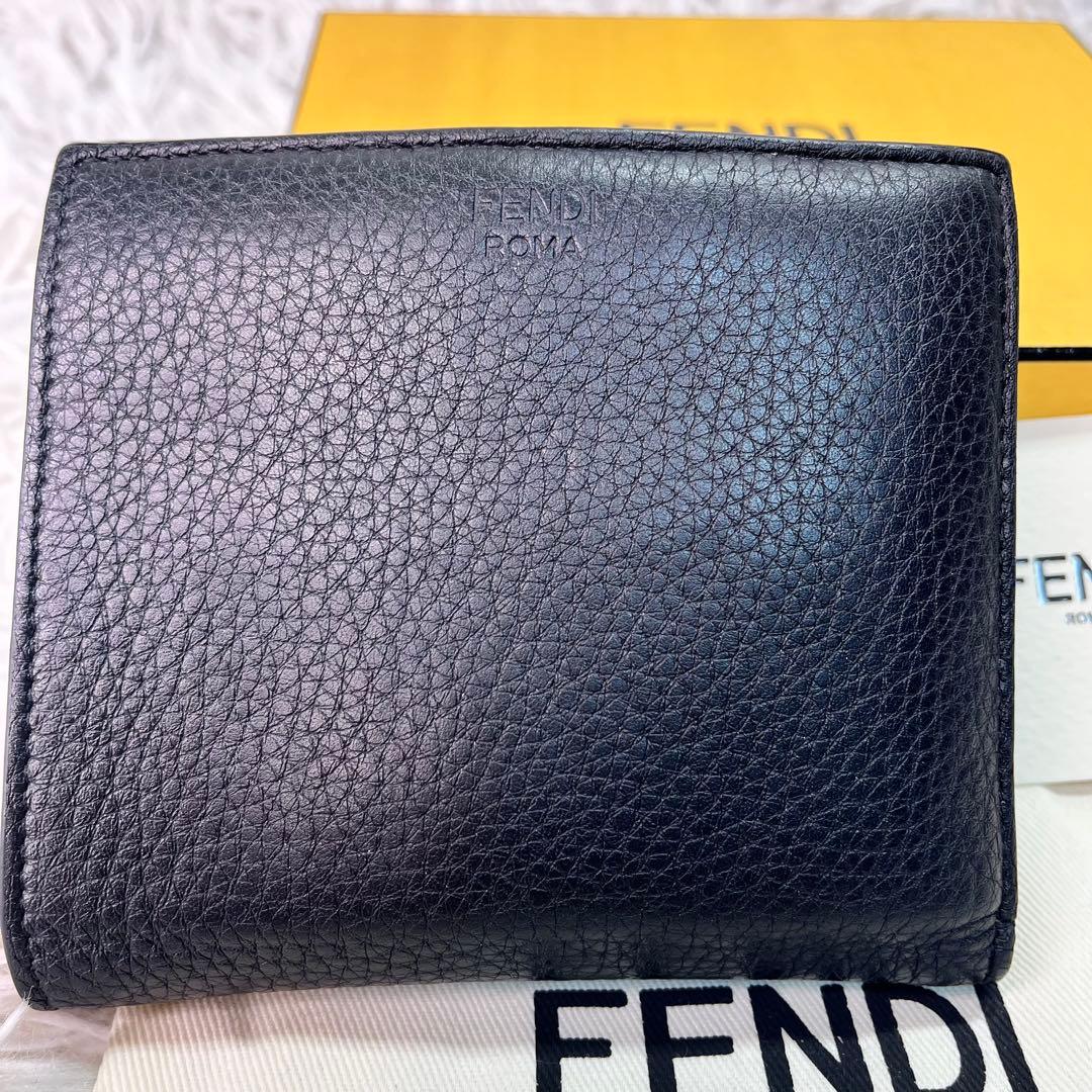 人気✨フェンディ ピーカブー コンパクト 折り財布 ブラック レザー