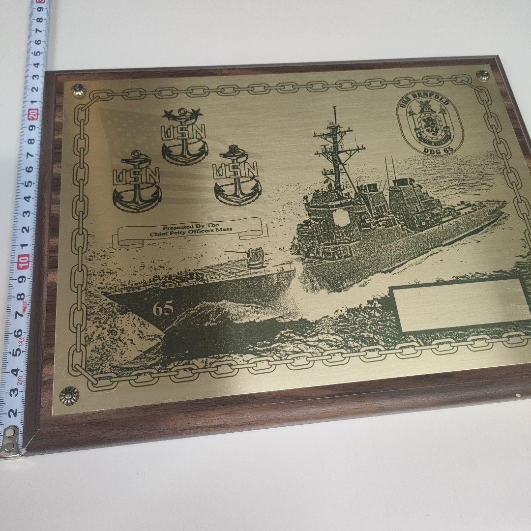 アメリカ海軍　USS BENFOLD 飾り額