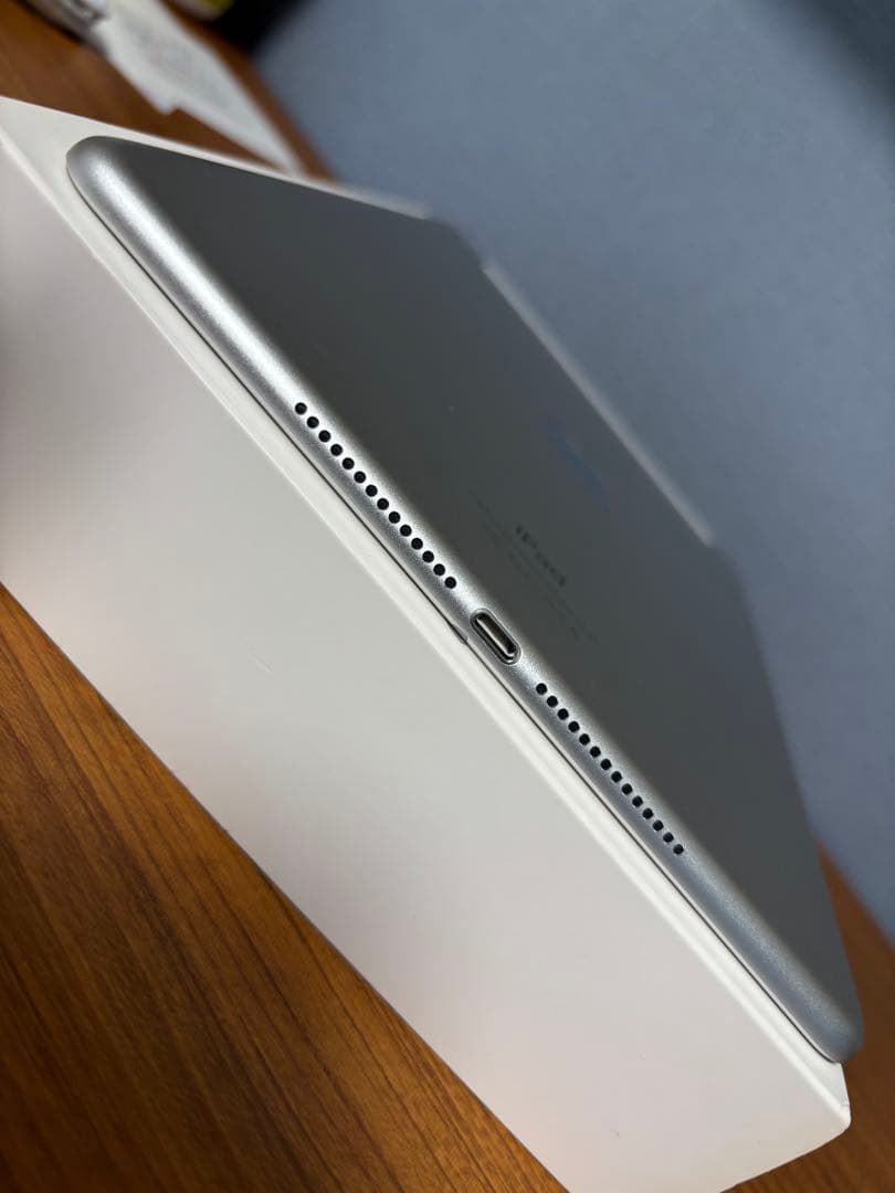 iPad Air 2 Wi-Fi+Cellular 16GB au版