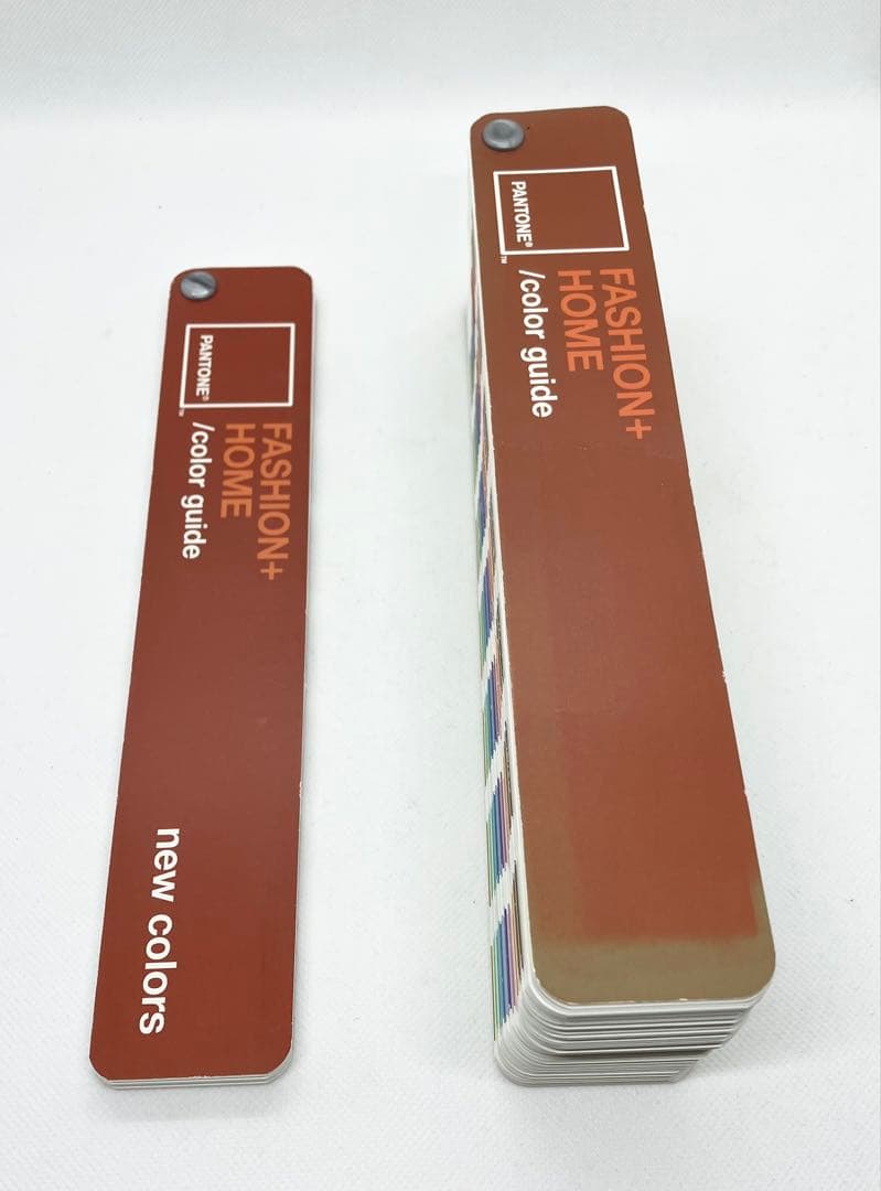 専門家様御用達！！PANTONE パントン色見本帳