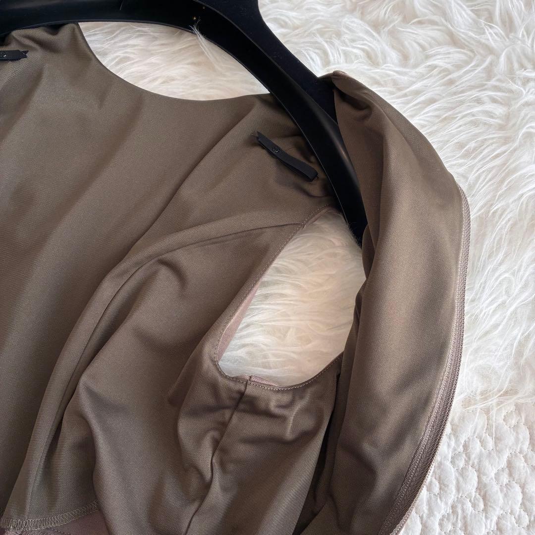 美品♡フォクシーニューヨーク　ノースリーブワンピース　ロゴプレート　42