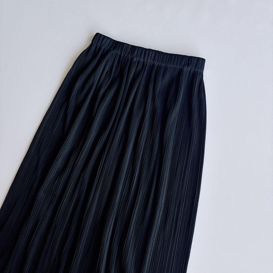 極美品✨ ISSEY MIYAKE イッセイミヤケ　フレアスカート　プリーツ　黒