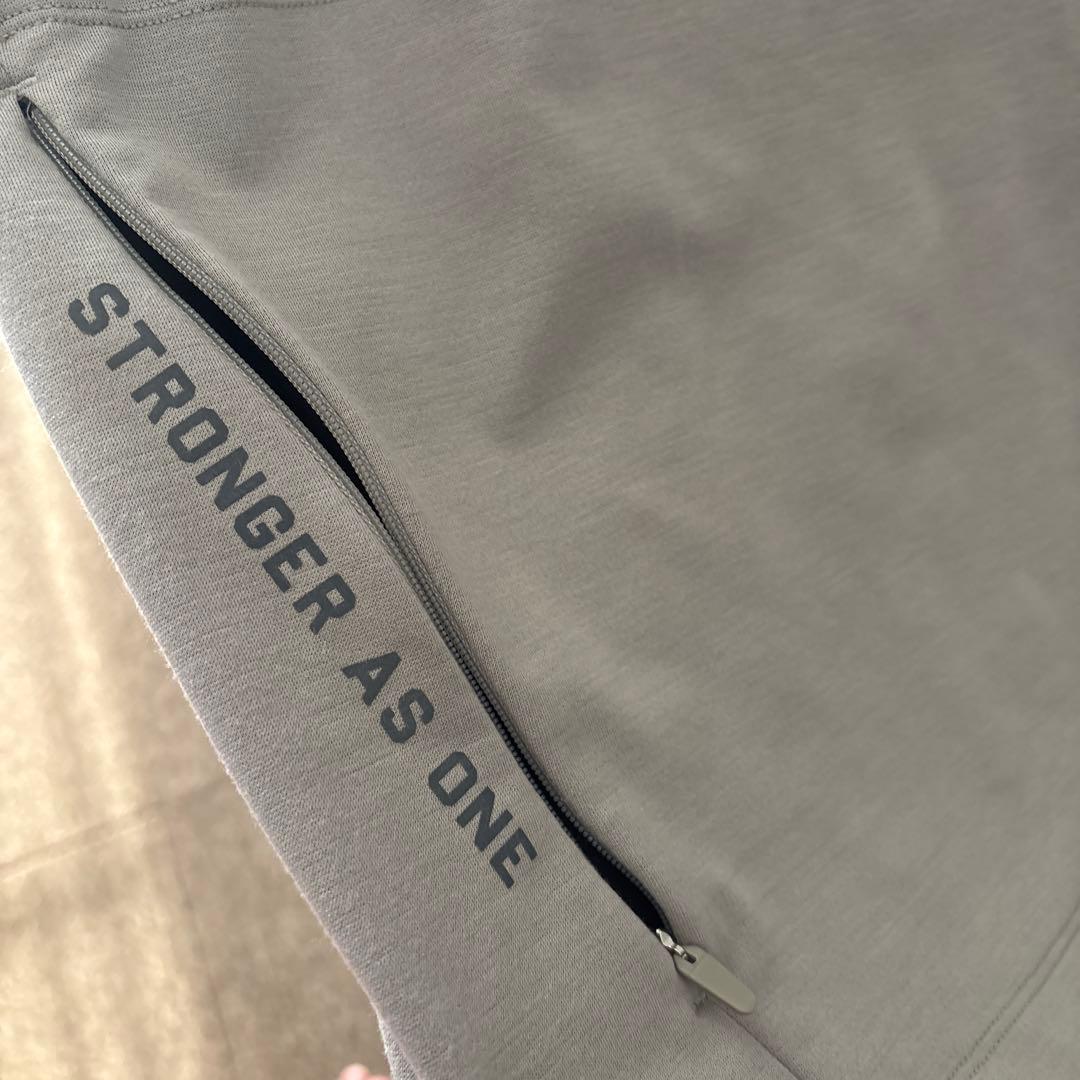 ルルレモン　lululemon ノースリーブフーディ　XL