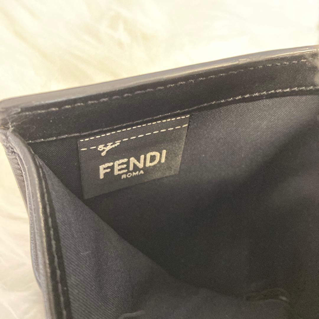 【美品】FENDI フェンディ エフイズ 二つ折り財布 黒