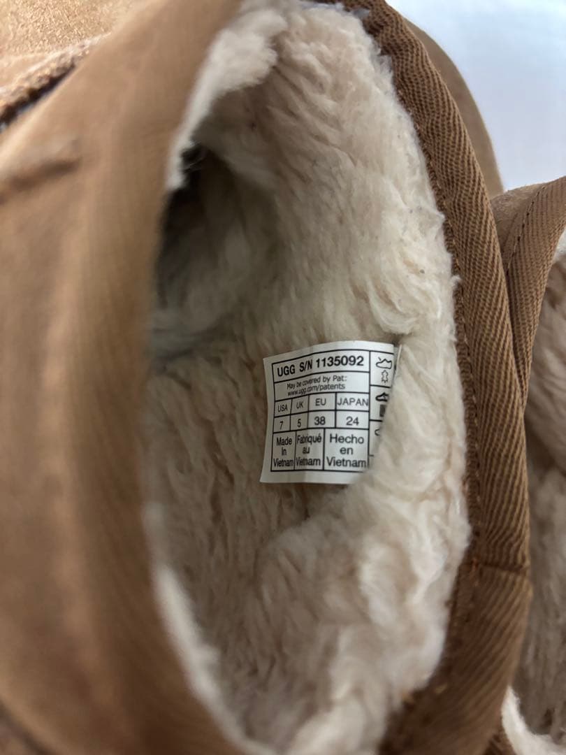 お*こ様 UGG クラシック ウルトラミニプラットフォーム ブーツ