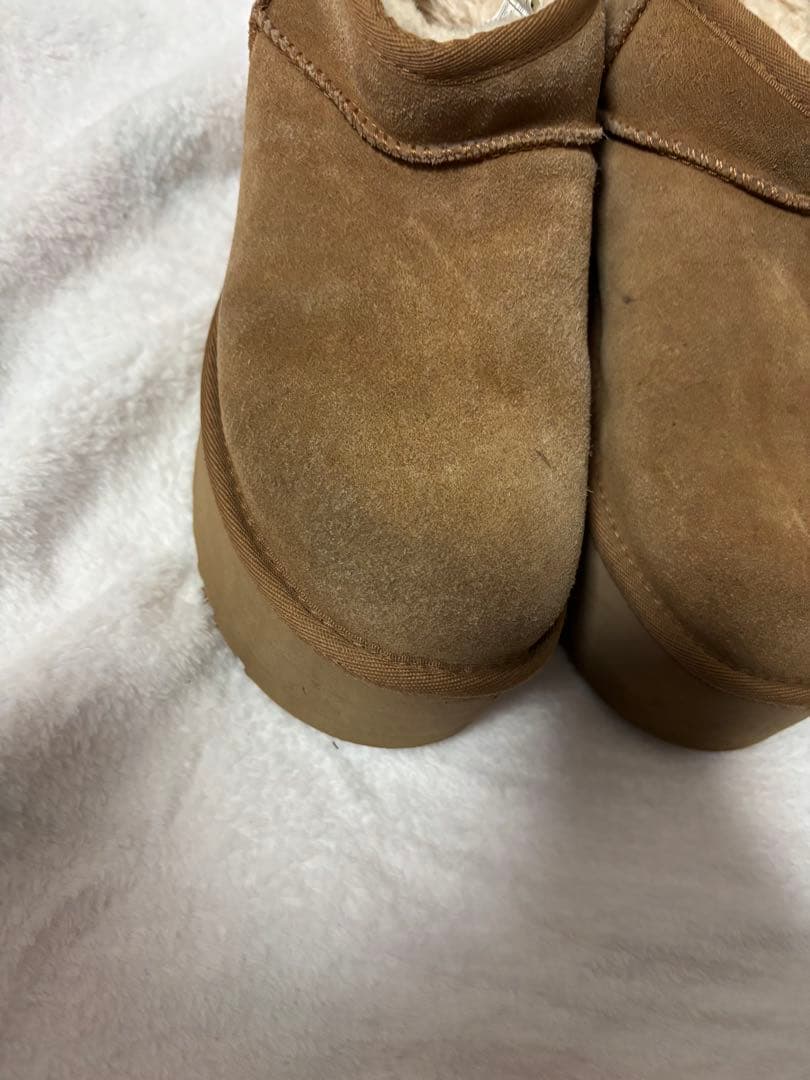 お*こ様 UGG クラシック ウルトラミニプラットフォーム ブーツ