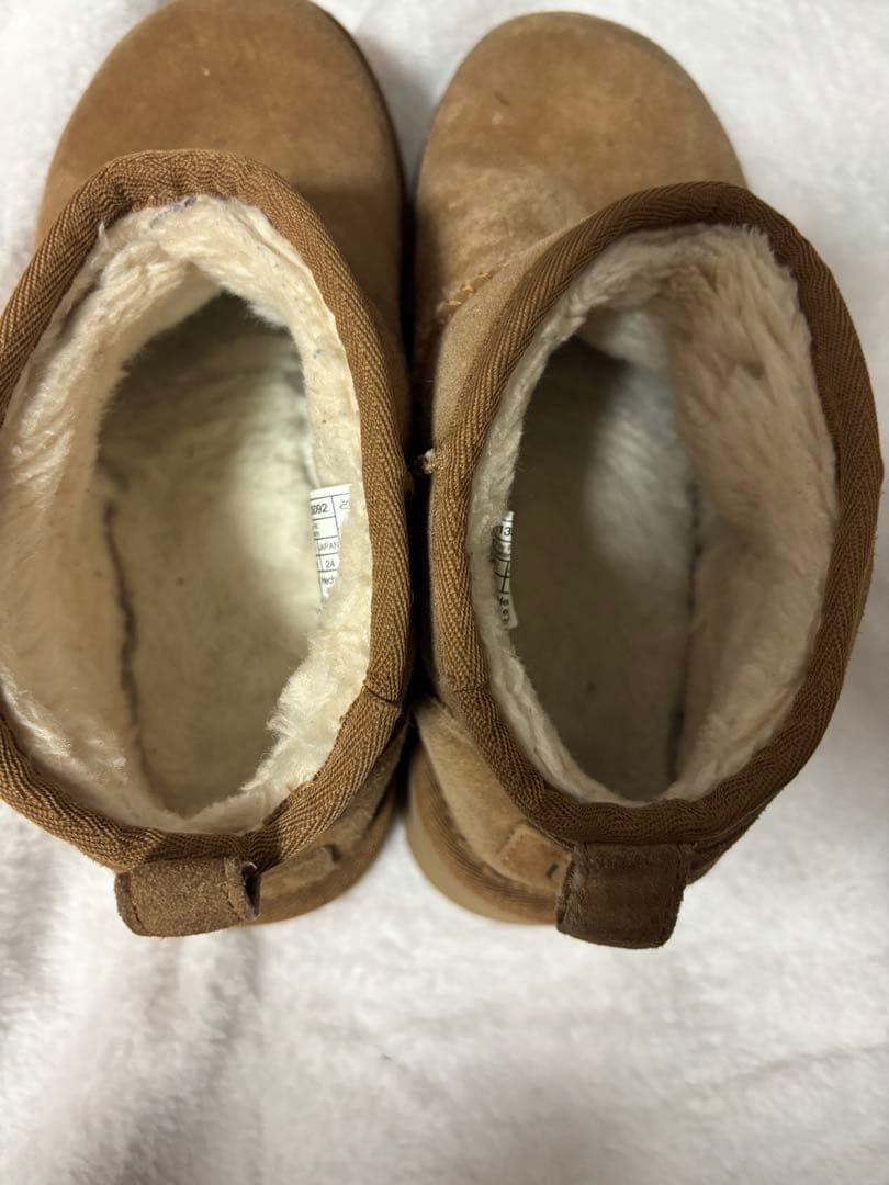 お*こ様 UGG クラシック ウルトラミニプラットフォーム ブーツ