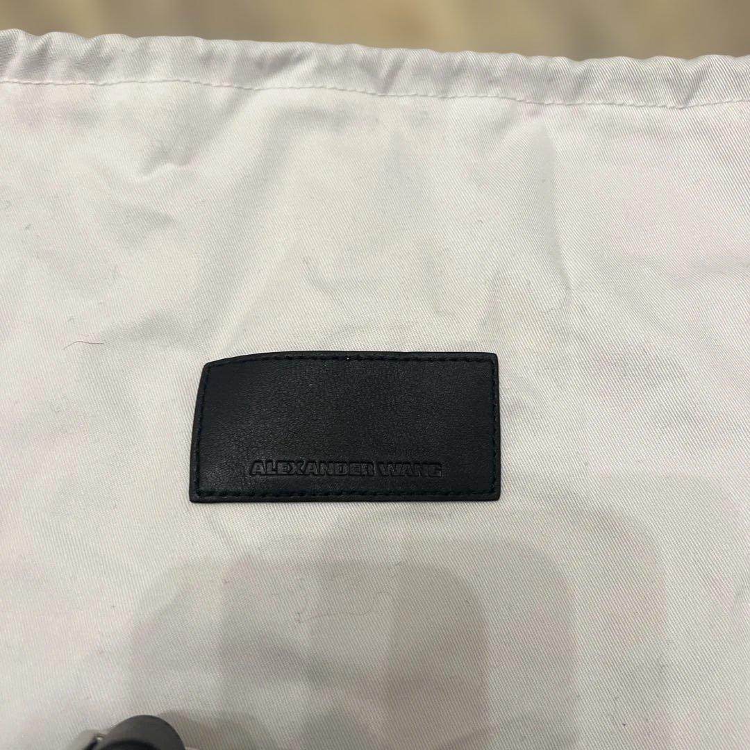 ALEXANDER WANG ブラック ボディバッグ