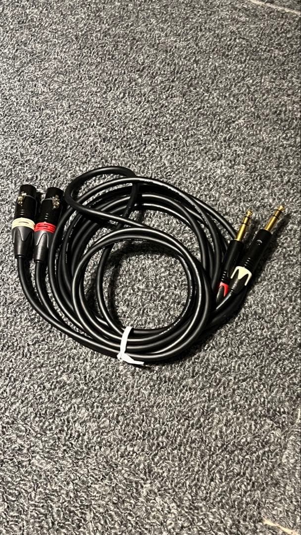 MOGAMI 2549 XLR(メス)→TRS 2本ペアケーブル (2m)